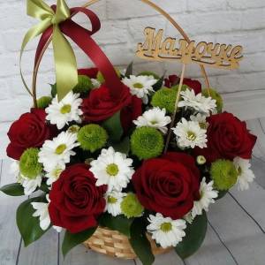 Корзина с розами
