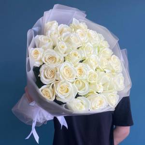 Белый букет из 31 роз