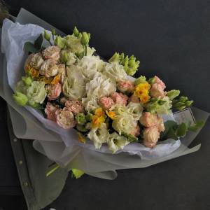 Букет с нарциссами "Весенний"